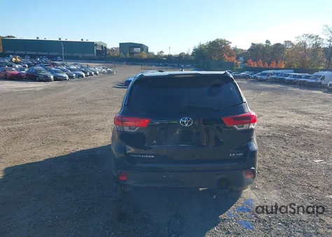 2018 Toyota Highlander Le Plus from USA, damaged, VIN 5TDBZRFH5JS487694